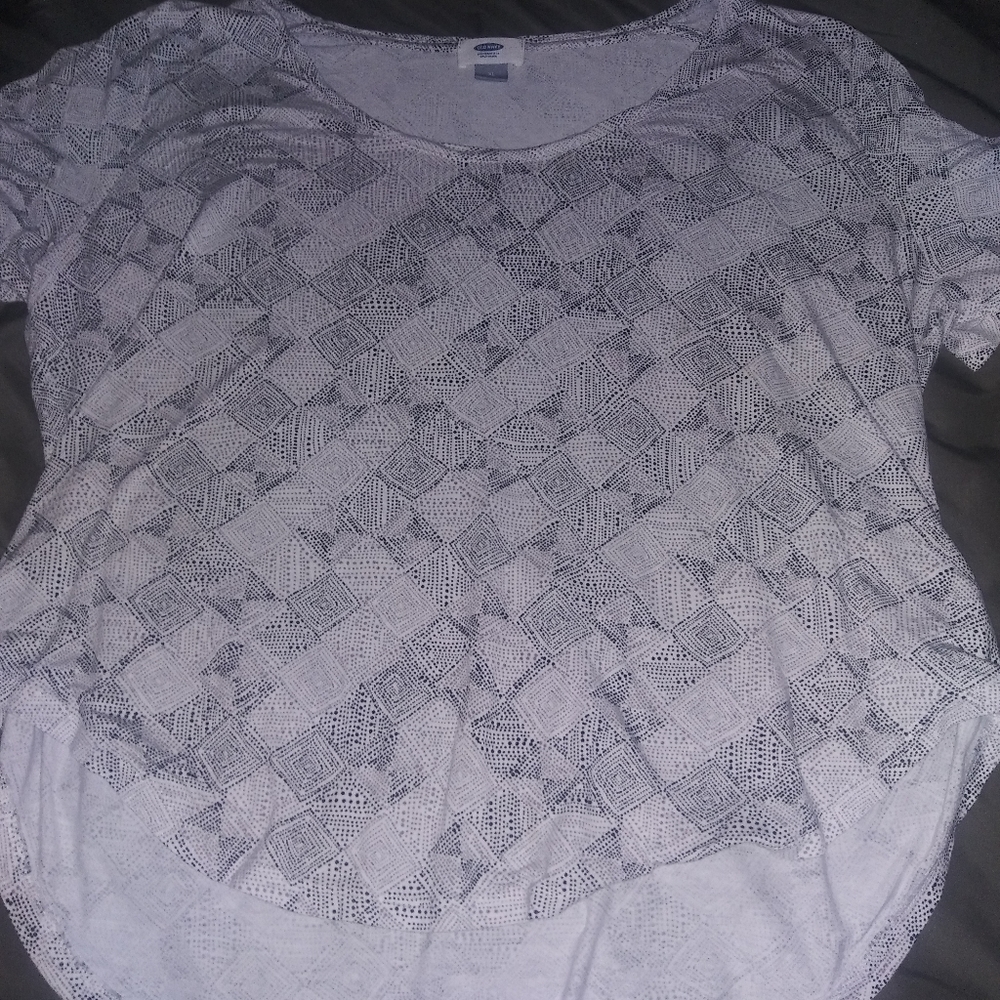 Old navy black and white short sleeve cotton shirt